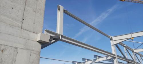 BSDFM 31 Unterzug des Fachwerktraegers auf Betonkonsole aufgelegt (1)