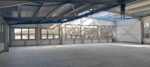 BSDFM 41 Dacheindeckung mit PU-Sandwich-Paneelen ist fast fertig (1)